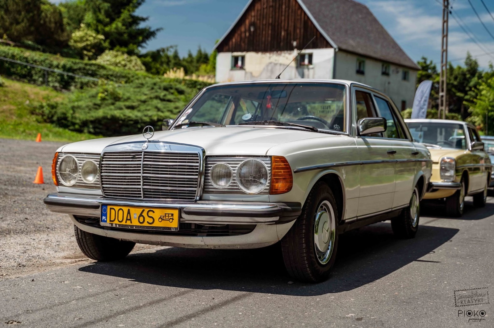 Mercedes W123 - 2.0 Benzyna - 1982 rok